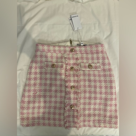 Walter Baker Pink and White Tweed Skirt Set with Gold Buttons - Picture 3 of 5